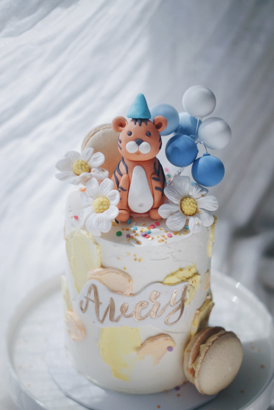 Baby Animal Cake- Daisy with Colourful Balloons