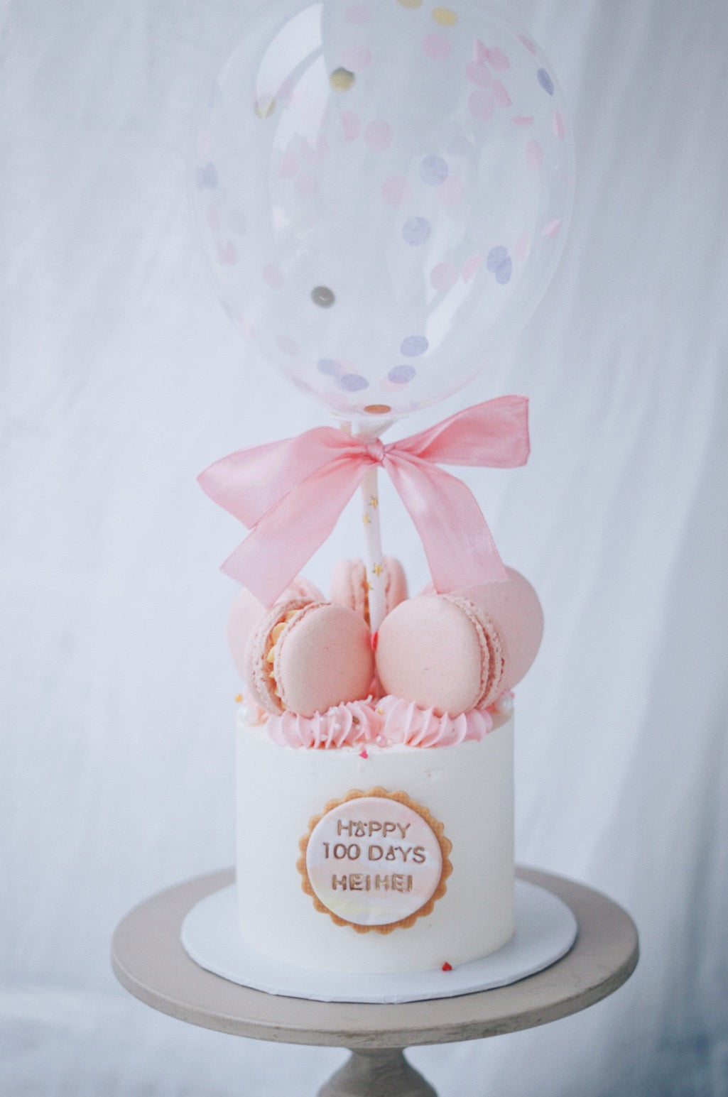 Mini Macarons Cake